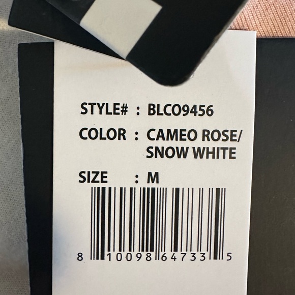 The Original Brooklyn Laundry Cameo Rose Snow White Tee Shirt - Picture 7 of 8